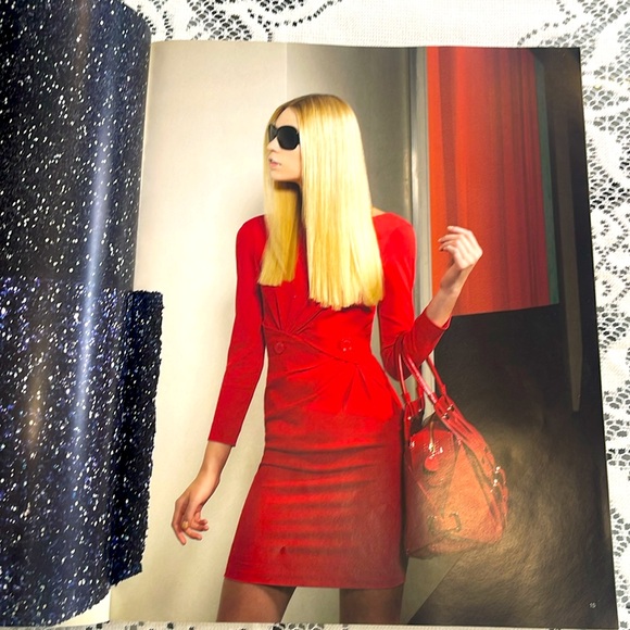 2009-2010 Large Versace catalog - Picture 2 of 15